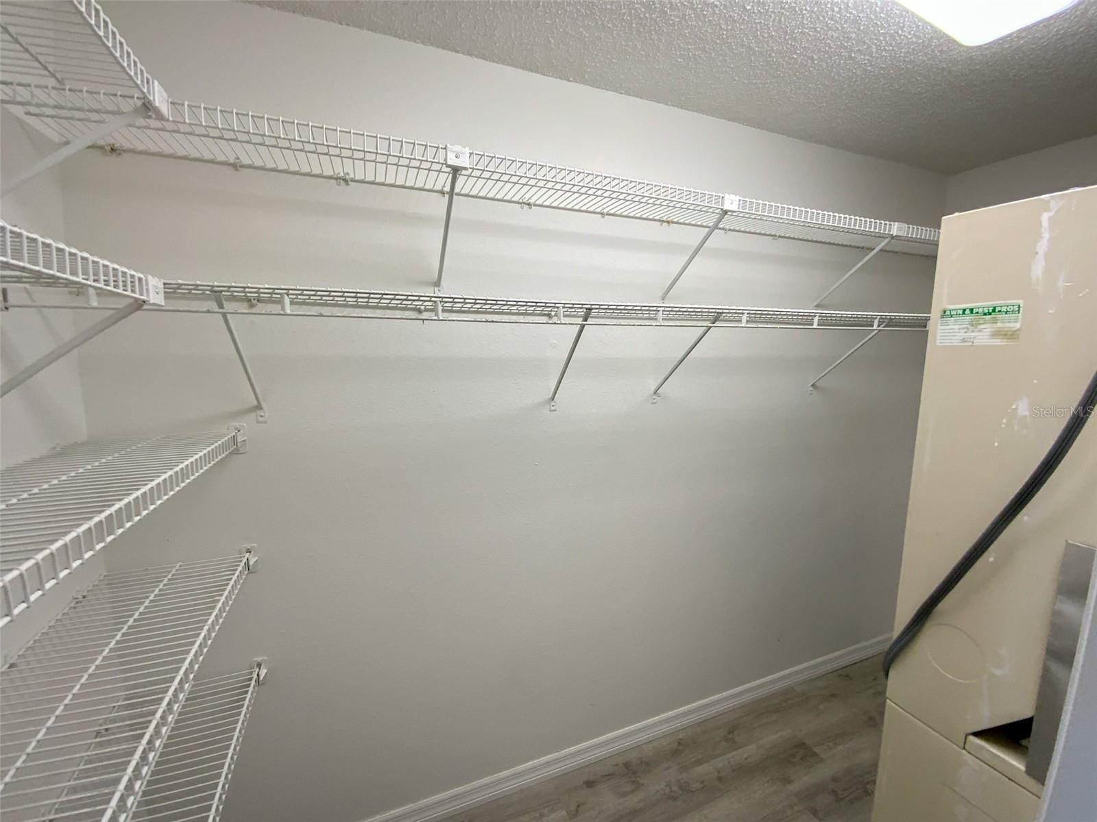 Image 16 of 25 For 6036 Chesham Drive 5