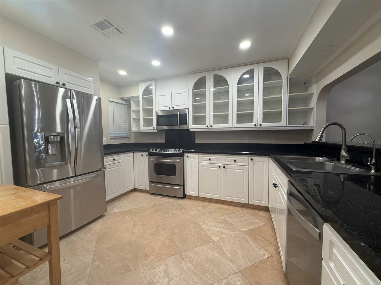 Image 13 of 35 For 5567 Sea Forest Drive 324