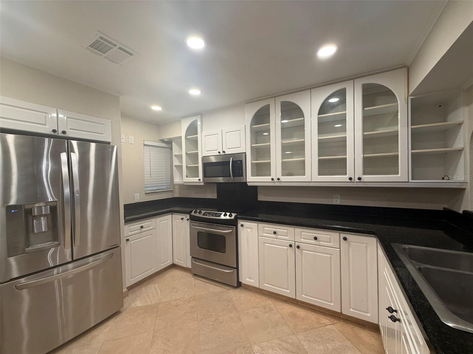 Image 17 of 35 For 5567 Sea Forest Drive 324