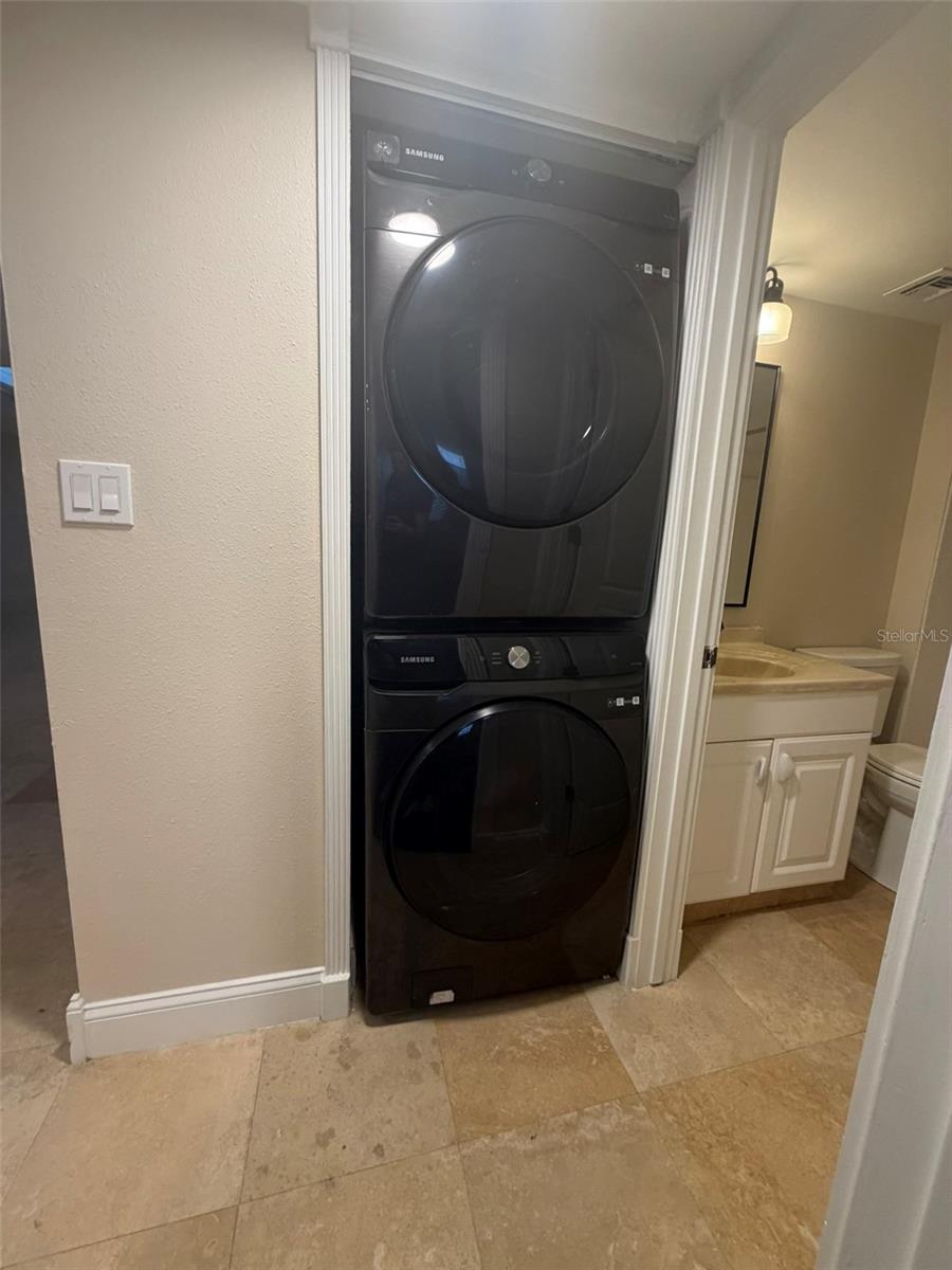 Image 19 of 35 For 5567 Sea Forest Drive 324