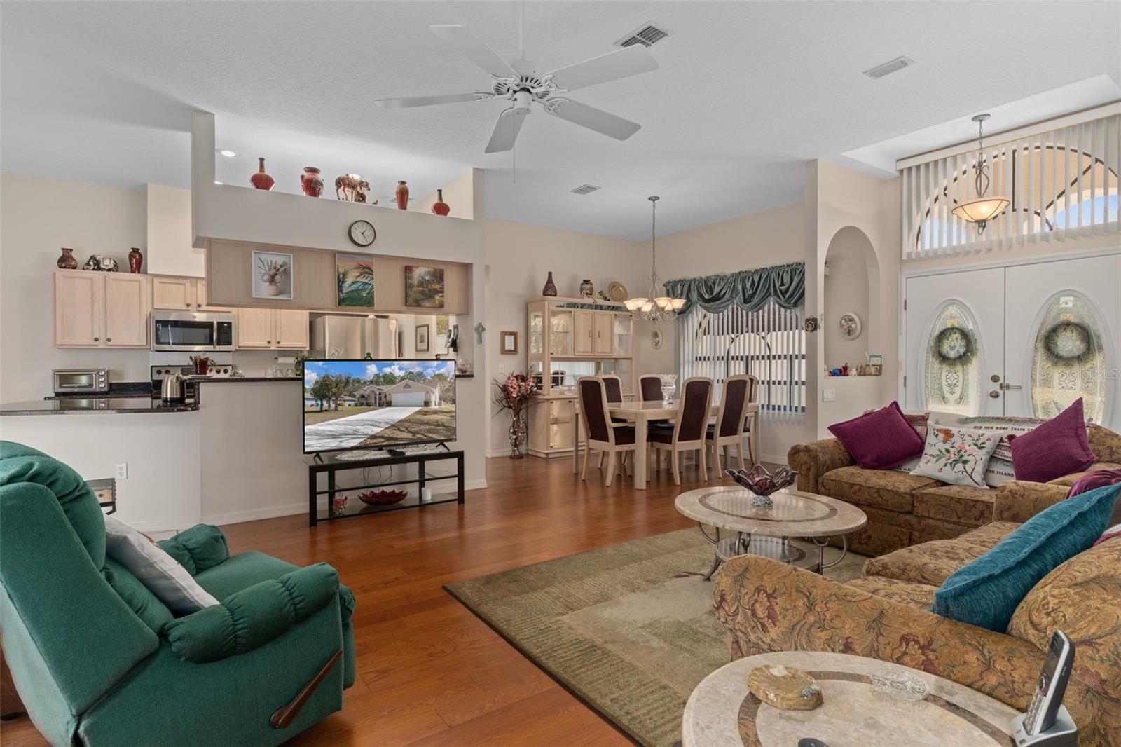 Image 11 of 61 For 122 Corkwood Boulevard