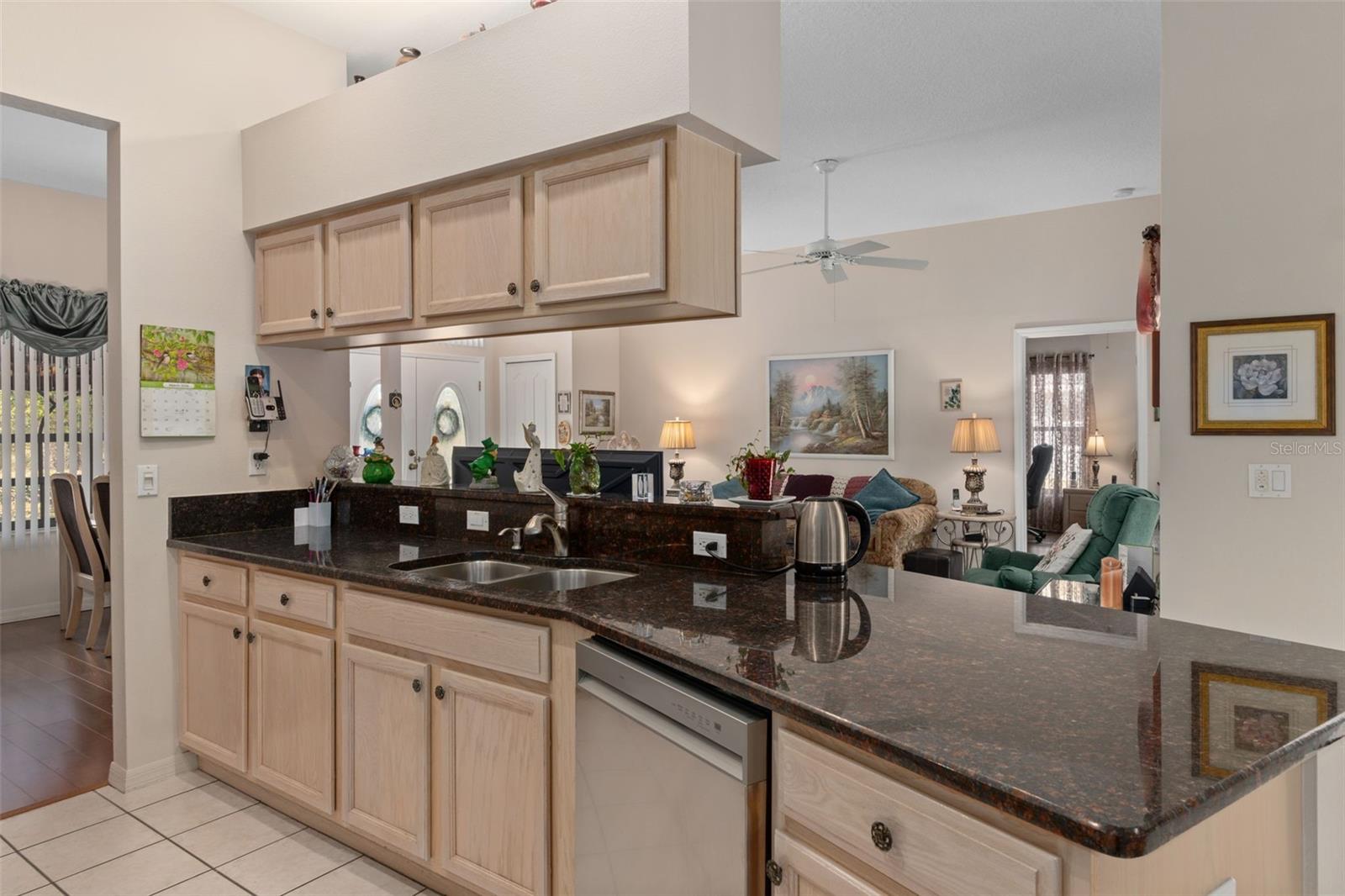 Image 16 of 61 For 122 Corkwood Boulevard