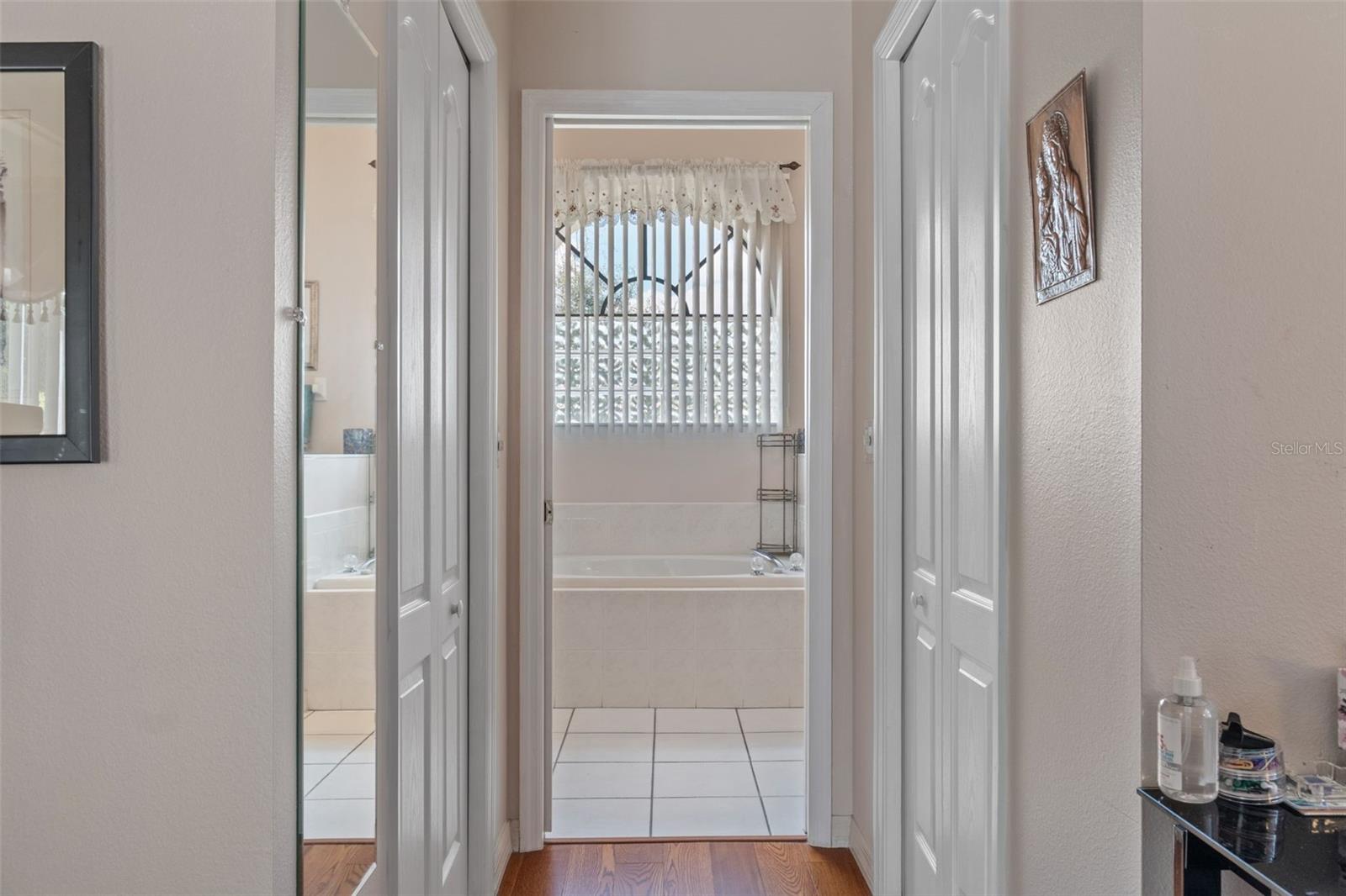 Image 23 of 61 For 122 Corkwood Boulevard