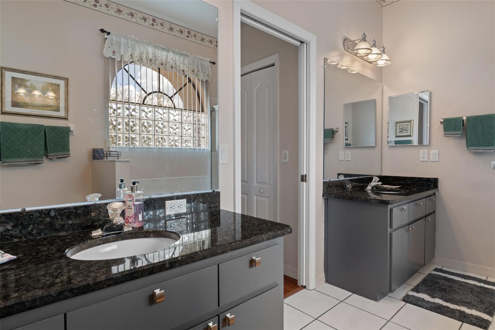 Image 25 of 61 For 122 Corkwood Boulevard