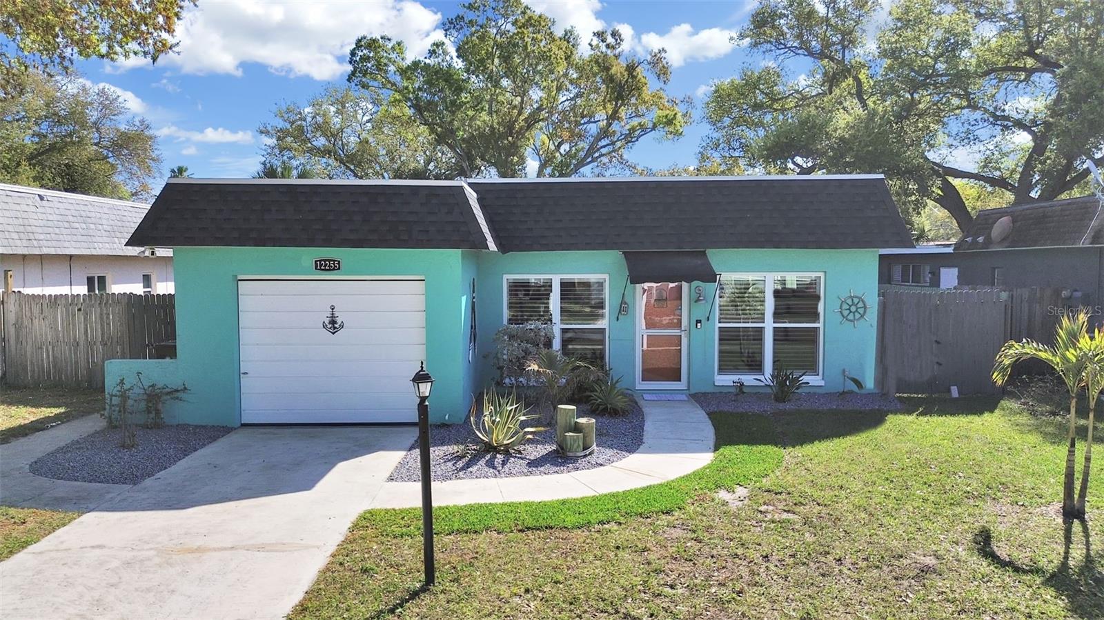 Image 20 of 27 For 12255 Mallory Drive