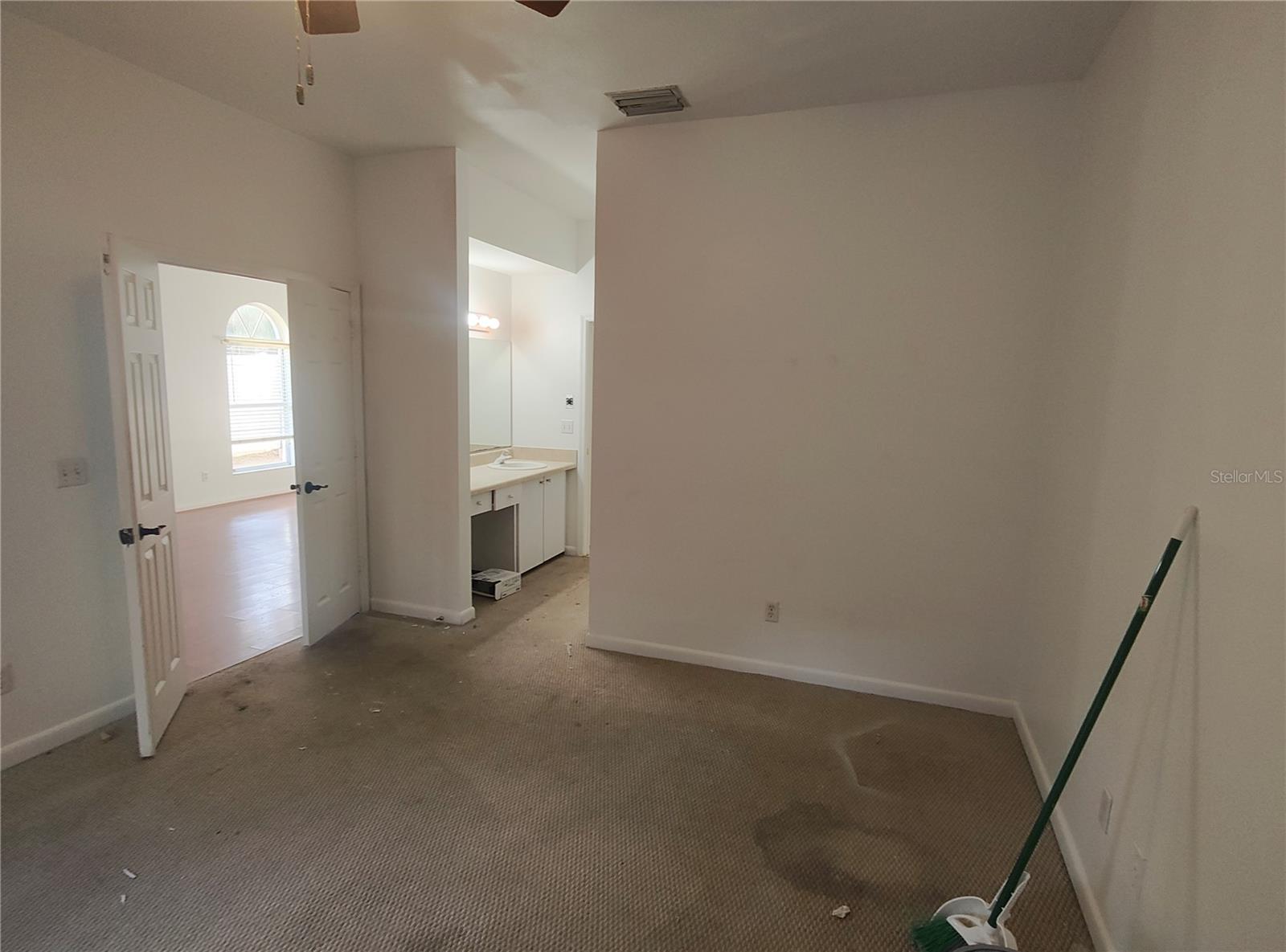 Image 25 of 45 For 2512 Texas Avenue C