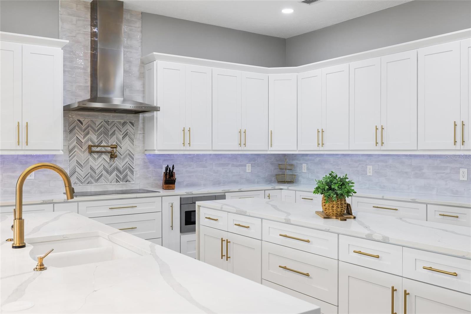 Image 16 of 81 For 9810 Compass Point Way