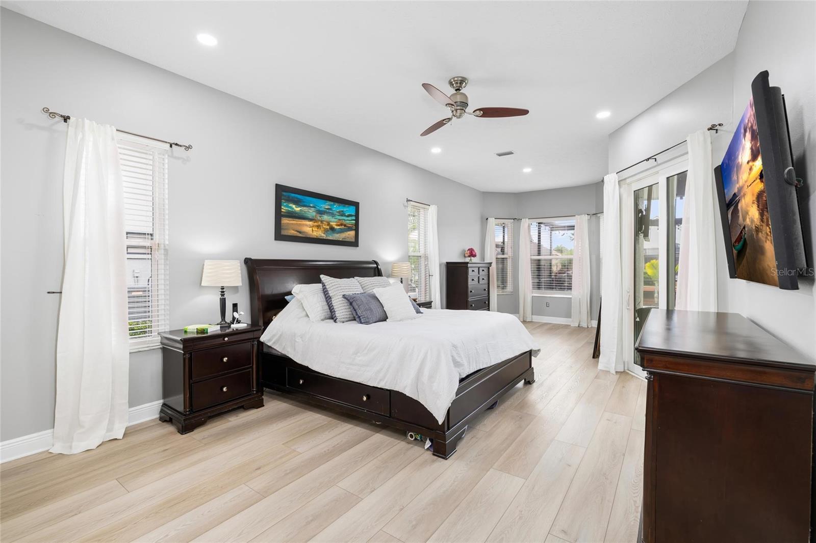 Image 26 of 81 For 9810 Compass Point Way