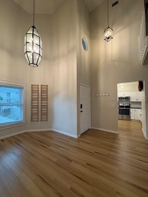 Image 5 of 45 For 159 Hunter Court N-a