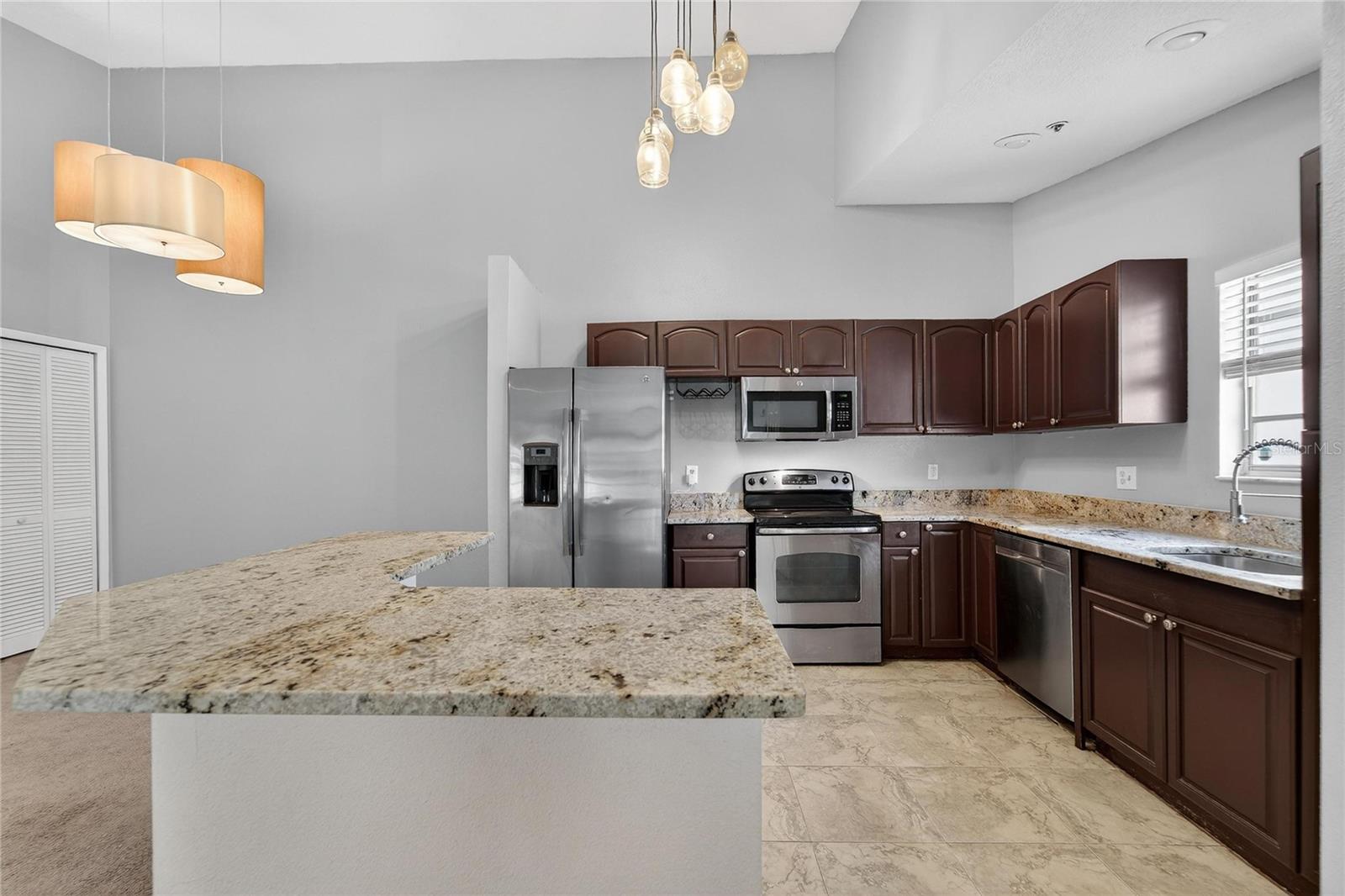 Image 3 of 65 For 11808 Skylake Place D