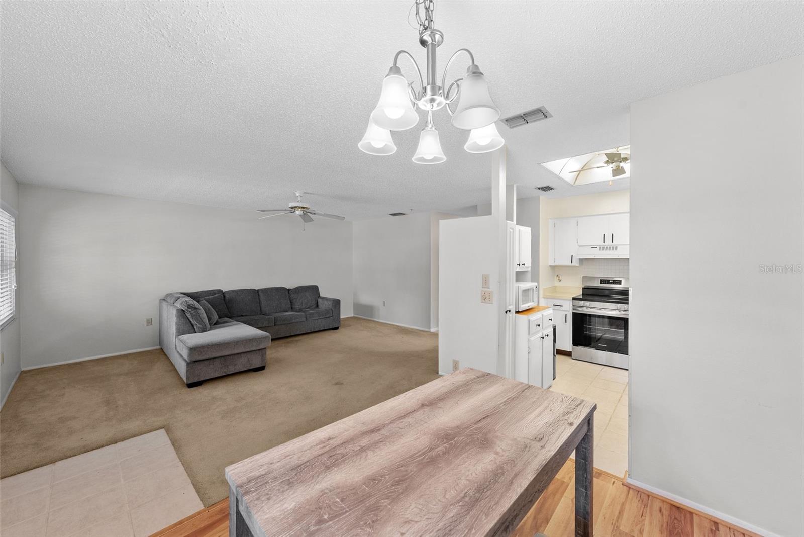 Image 2 of 34 For 2367 Maben Circle P9