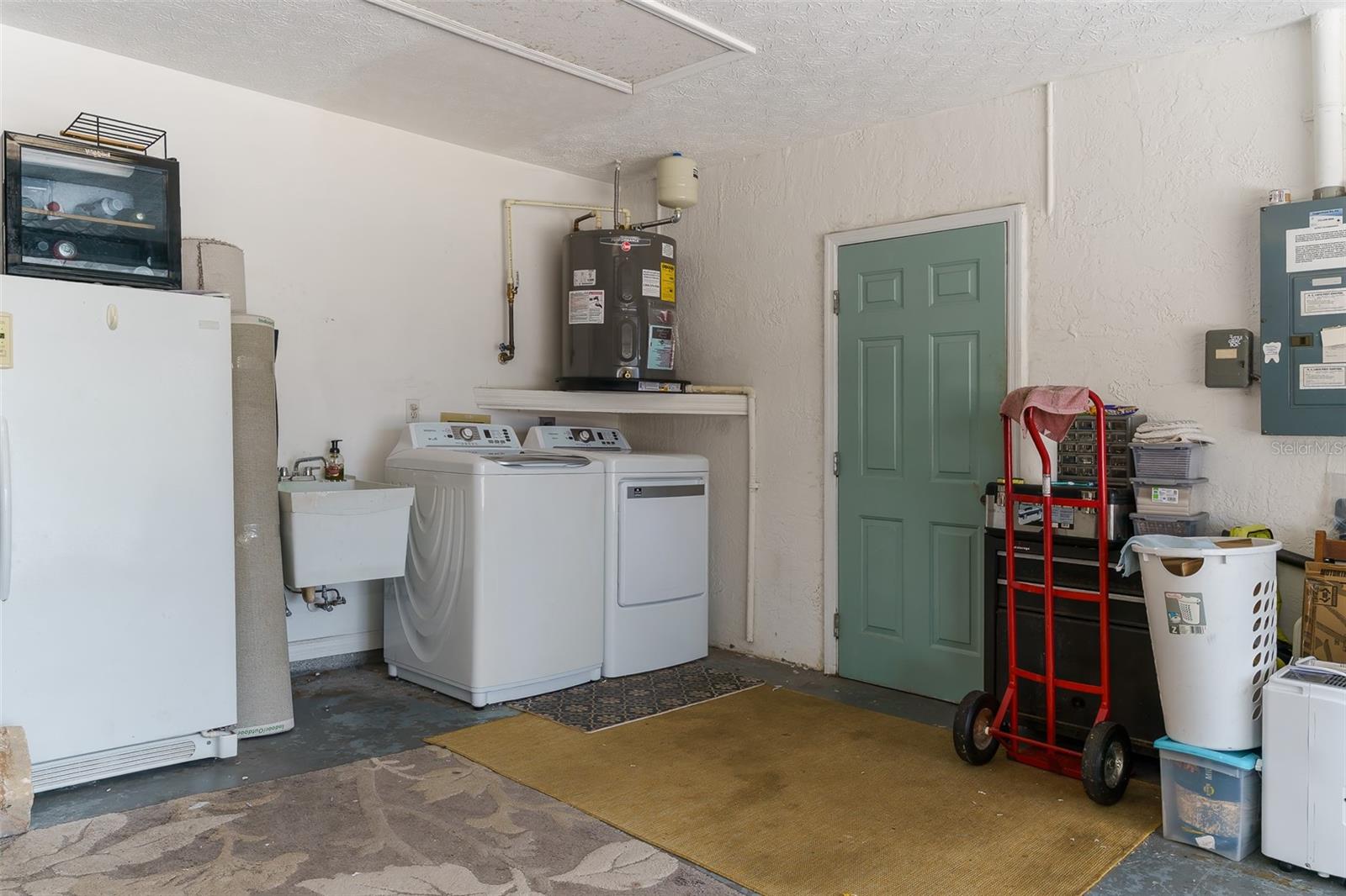 Image 28 of 34 For 2394 Arlee Lane