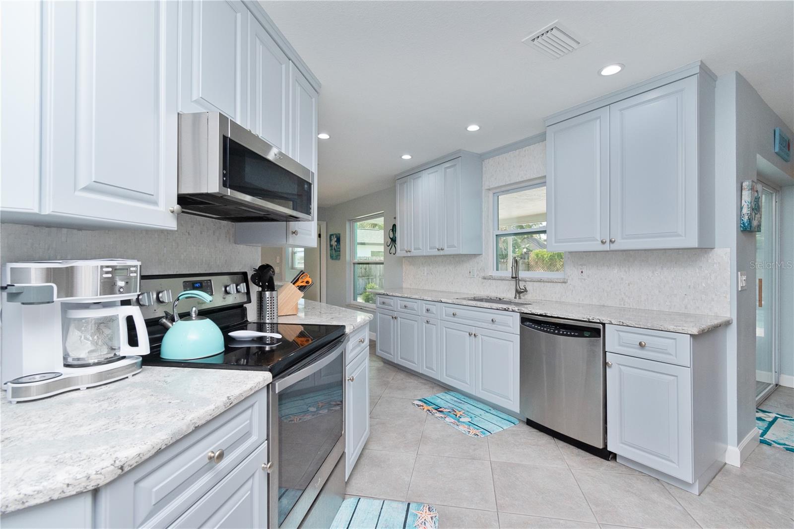 Image 15 of 46 For 1250 Dinnerbell Lane E