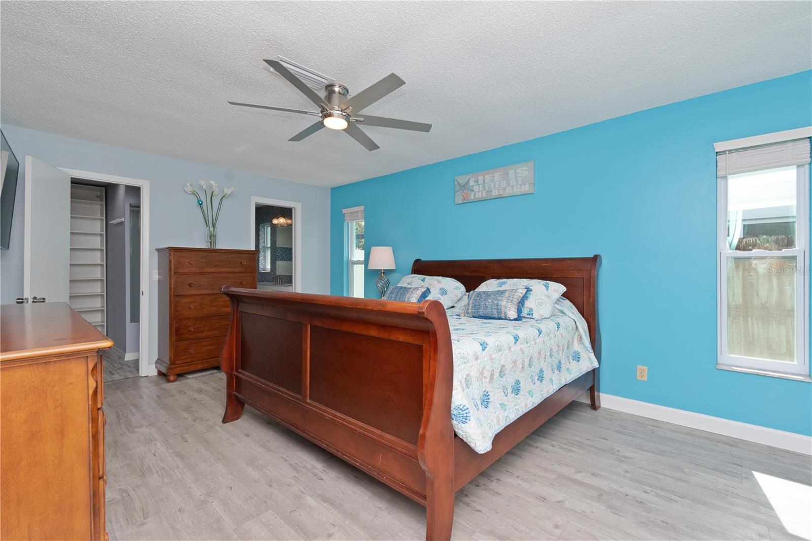 Image 28 of 46 For 1250 Dinnerbell Lane E