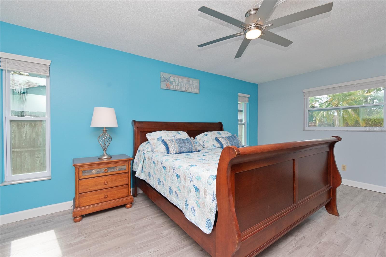 Image 29 of 46 For 1250 Dinnerbell Lane E