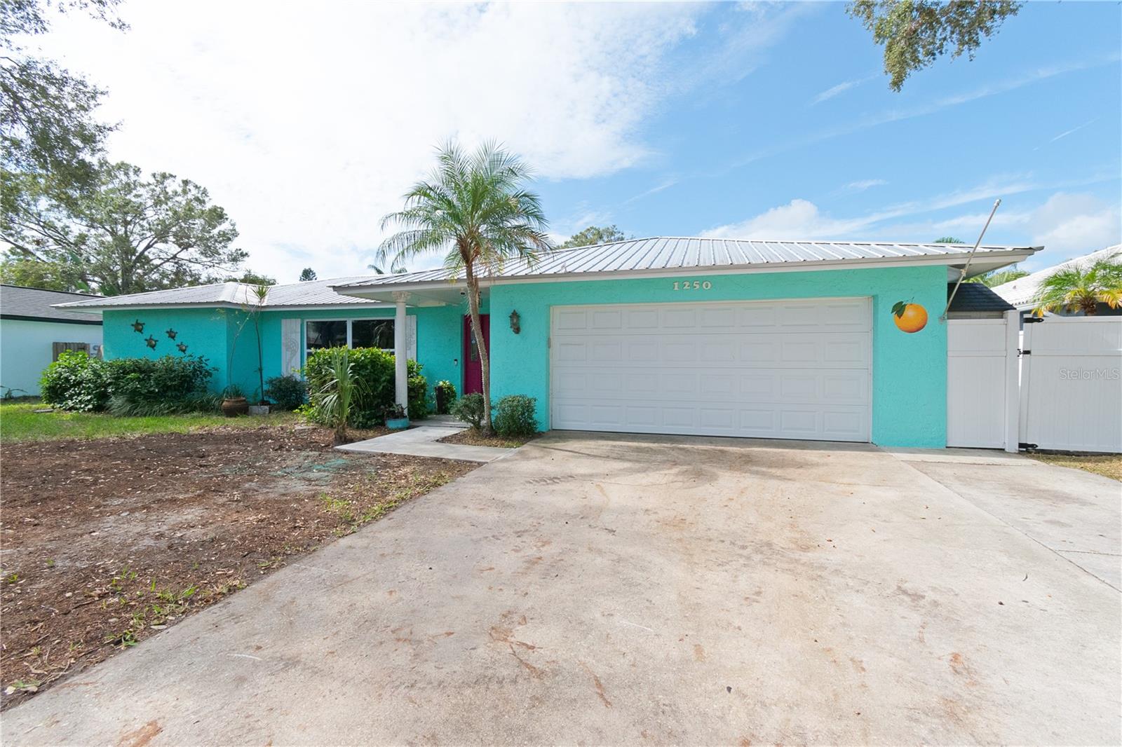 Image 3 of 46 For 1250 Dinnerbell Lane E