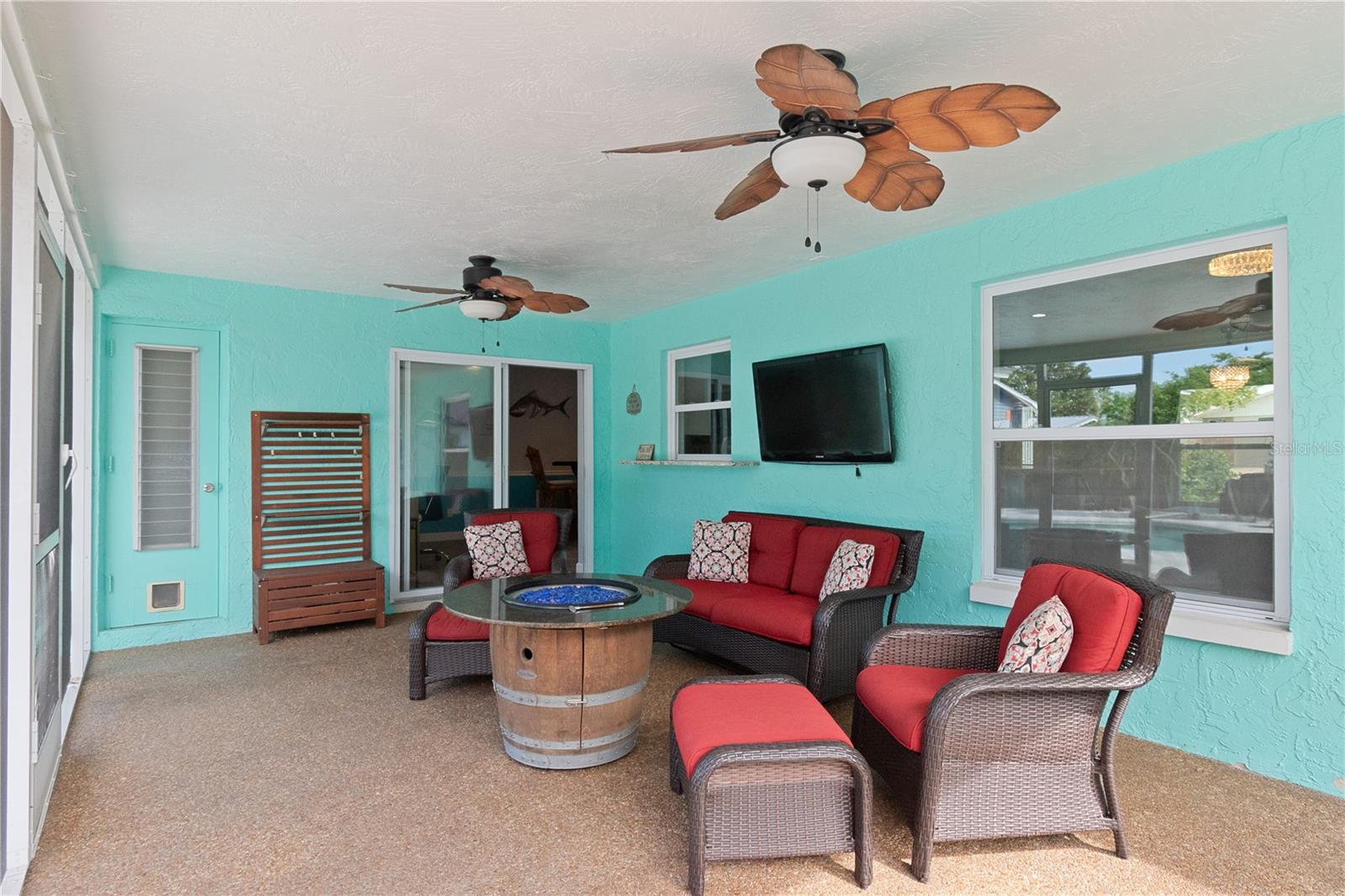 Image 35 of 46 For 1250 Dinnerbell Lane E