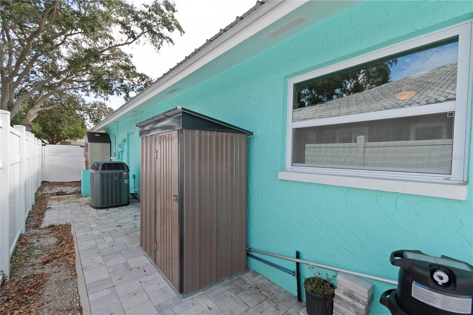 Image 37 of 46 For 1250 Dinnerbell Lane E