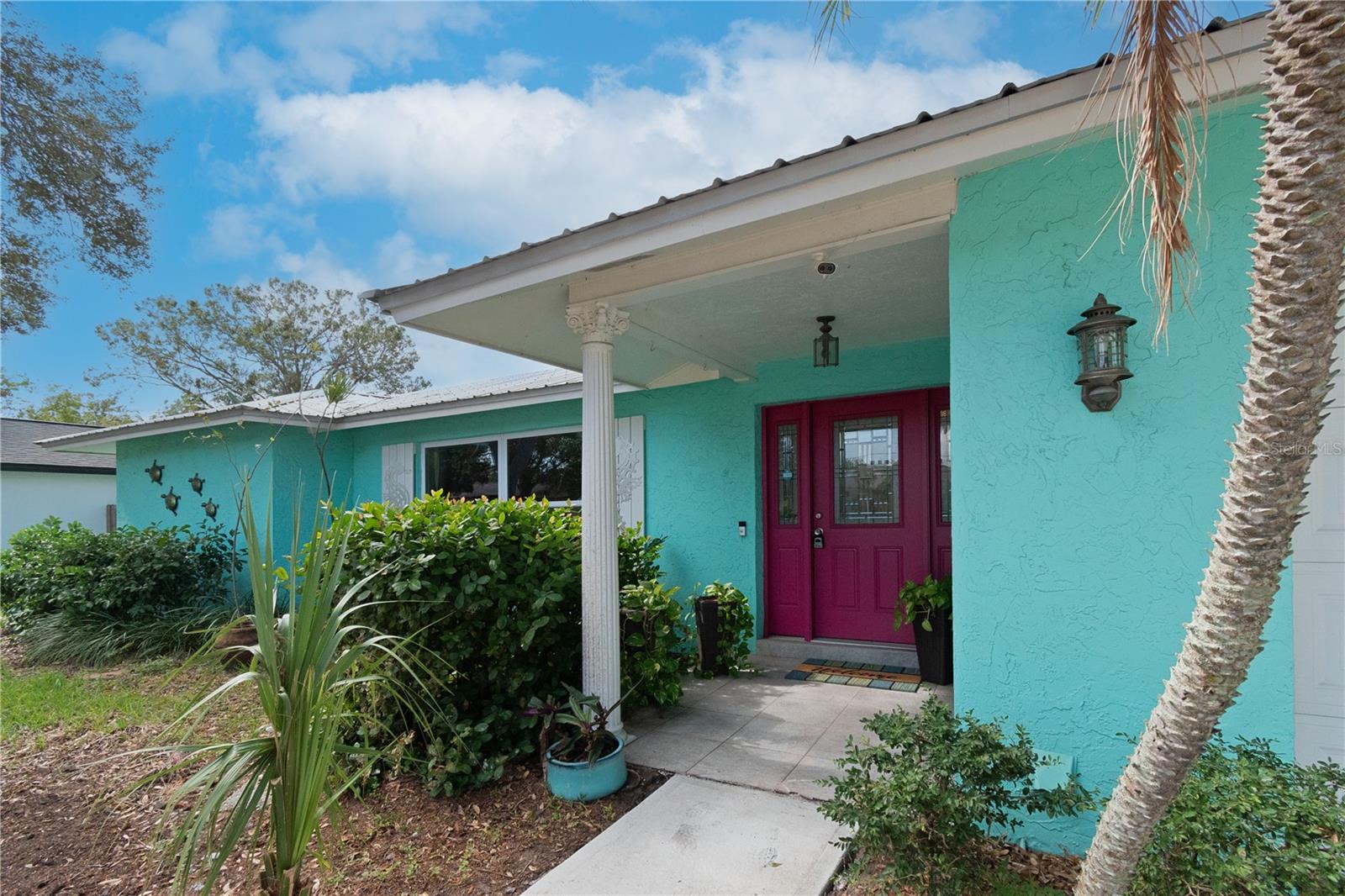 Image 4 of 46 For 1250 Dinnerbell Lane E