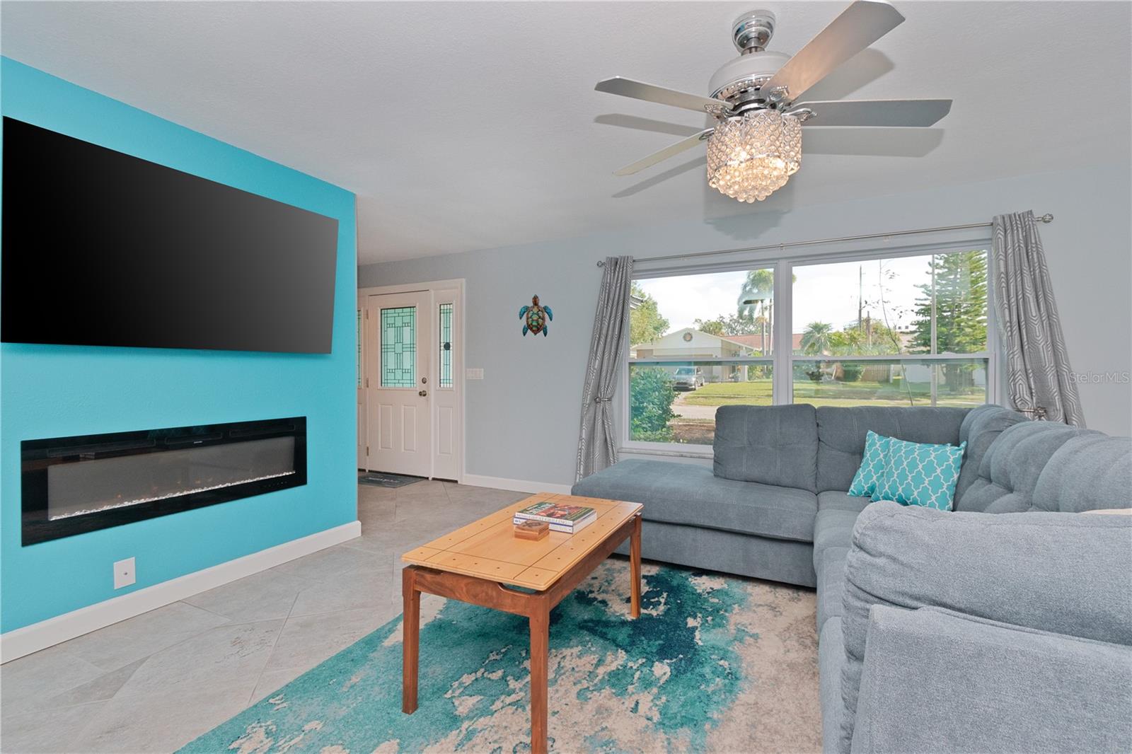 Image 9 of 46 For 1250 Dinnerbell Lane E