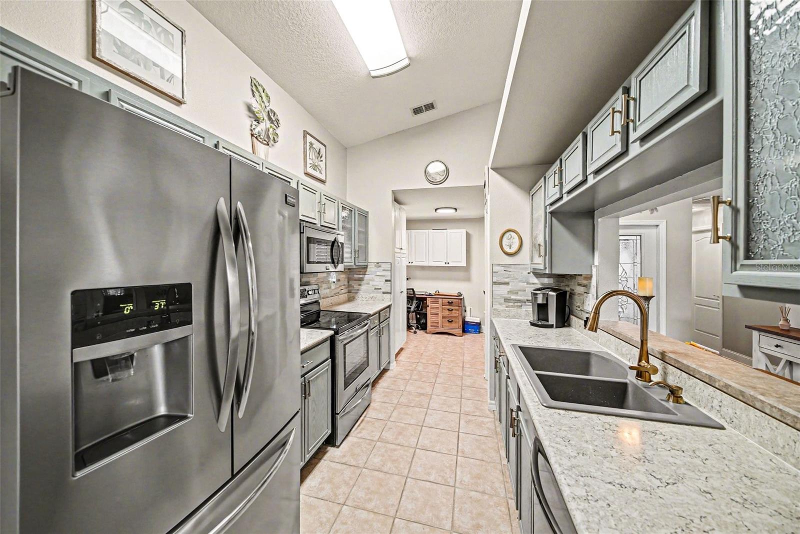Image 14 of 39 For 10321 Old Tampa Bay Drive