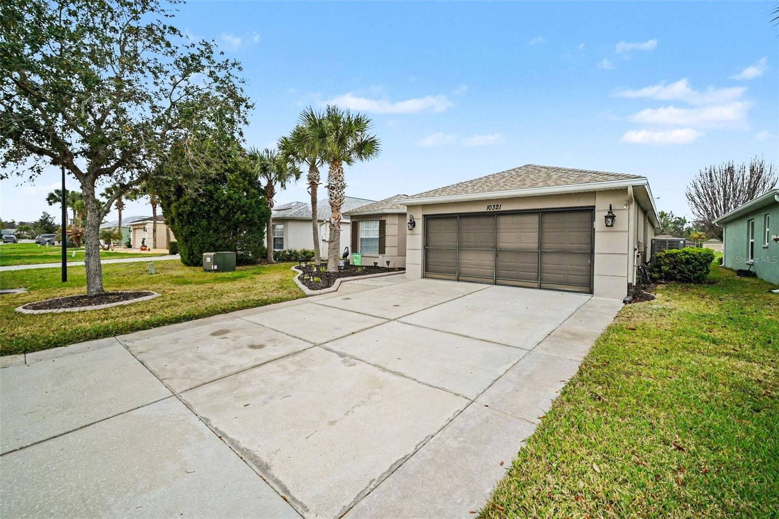 Image 4 of 39 For 10321 Old Tampa Bay Drive