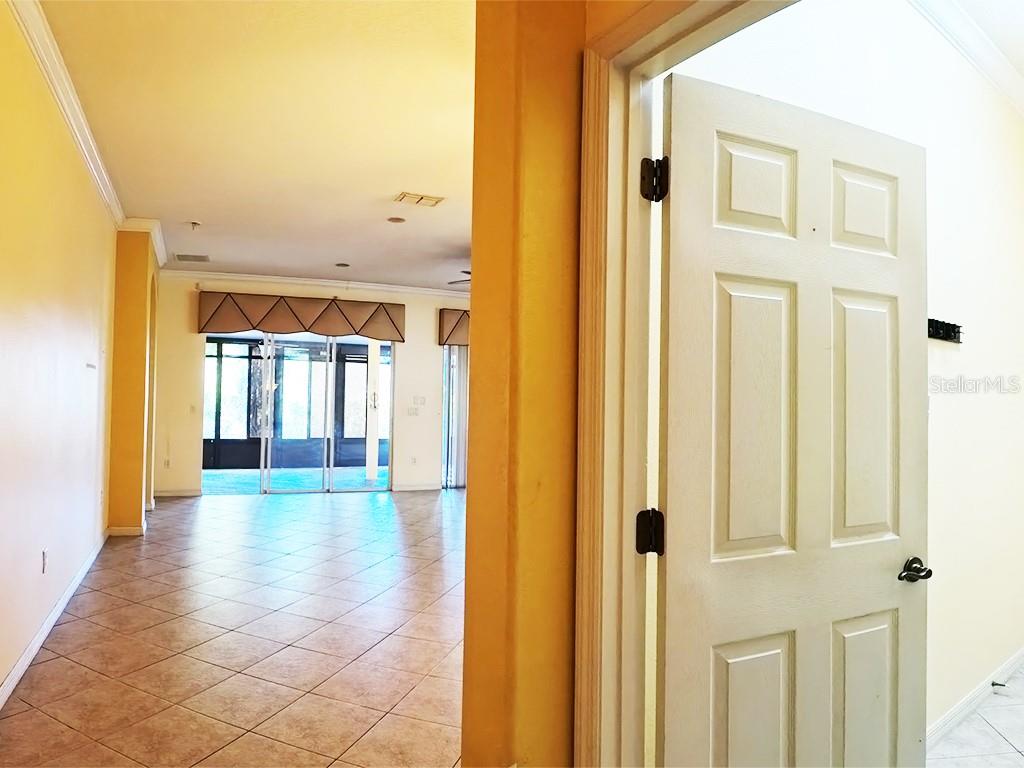 Image 10 of 40 For 100 Flame Vine Way