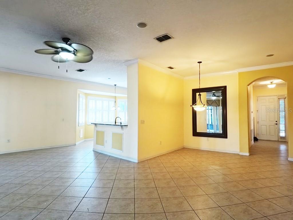 Image 12 of 40 For 100 Flame Vine Way