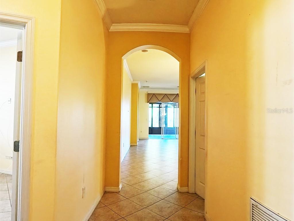 Image 9 of 40 For 100 Flame Vine Way