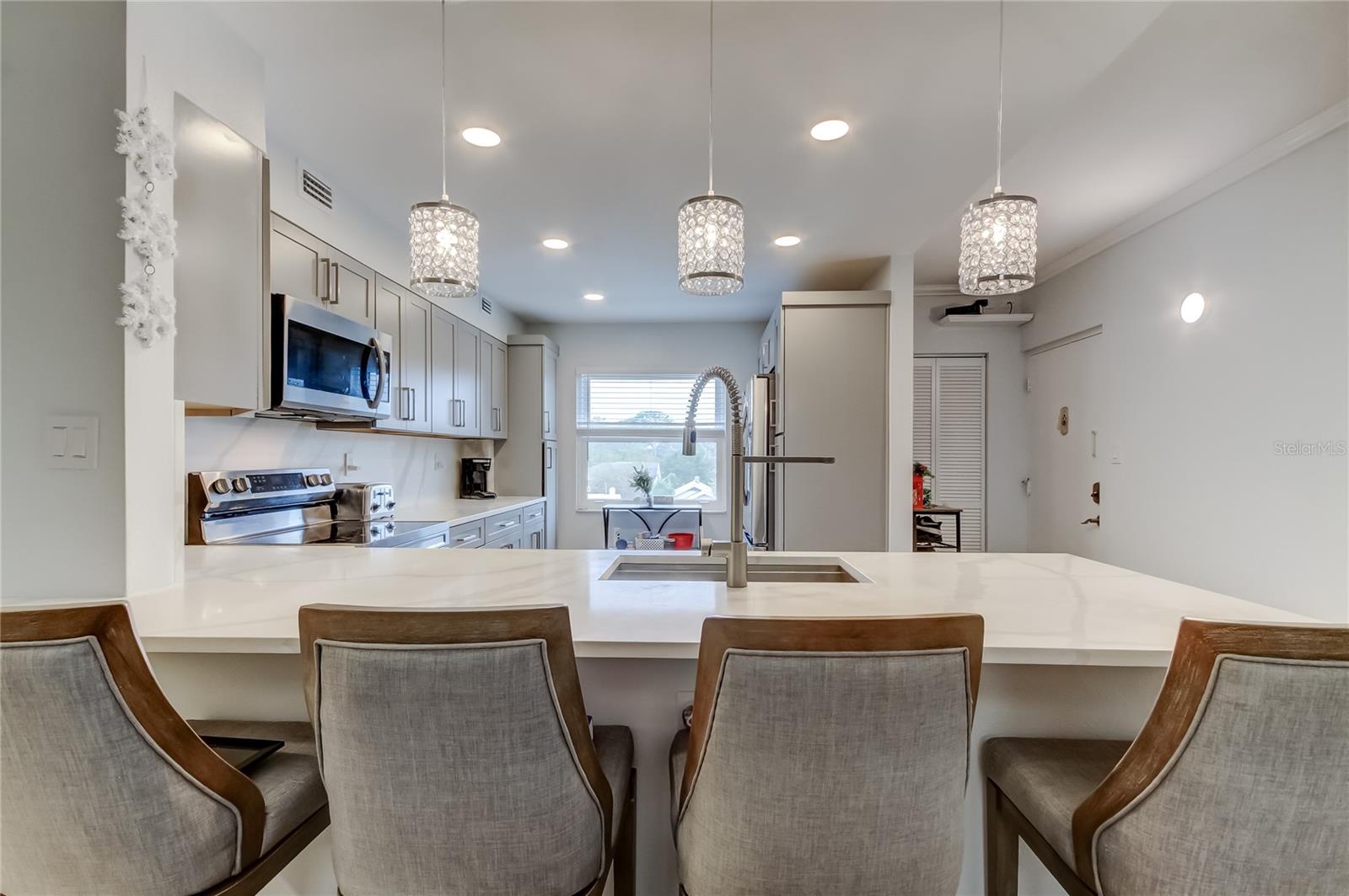 Image 3 of 30 For 7321 Central Avenue 301