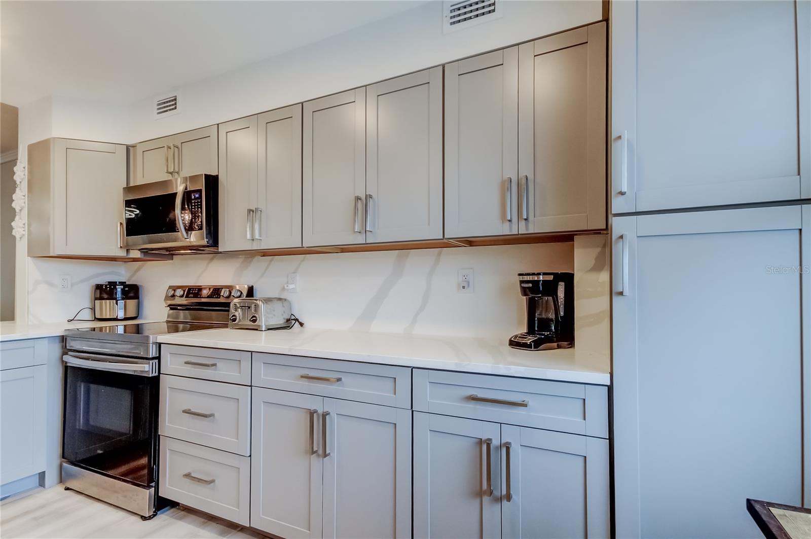 Image 5 of 30 For 7321 Central Avenue 301