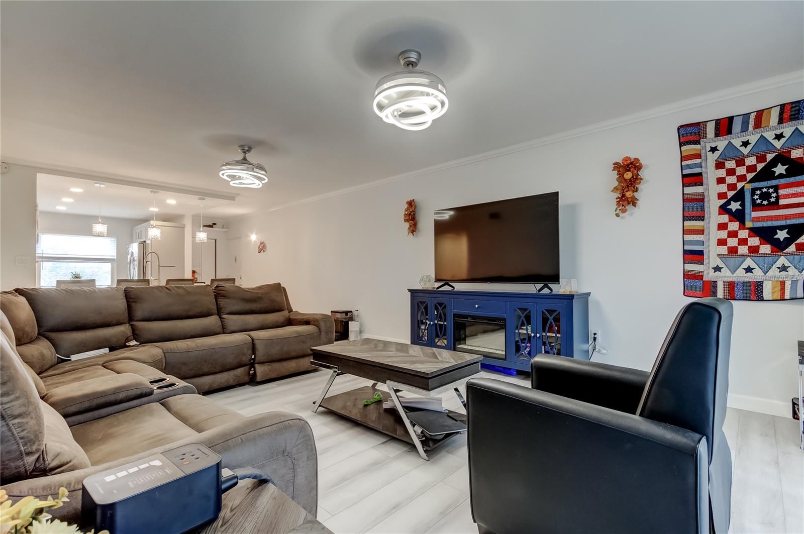 Image 9 of 30 For 7321 Central Avenue 301