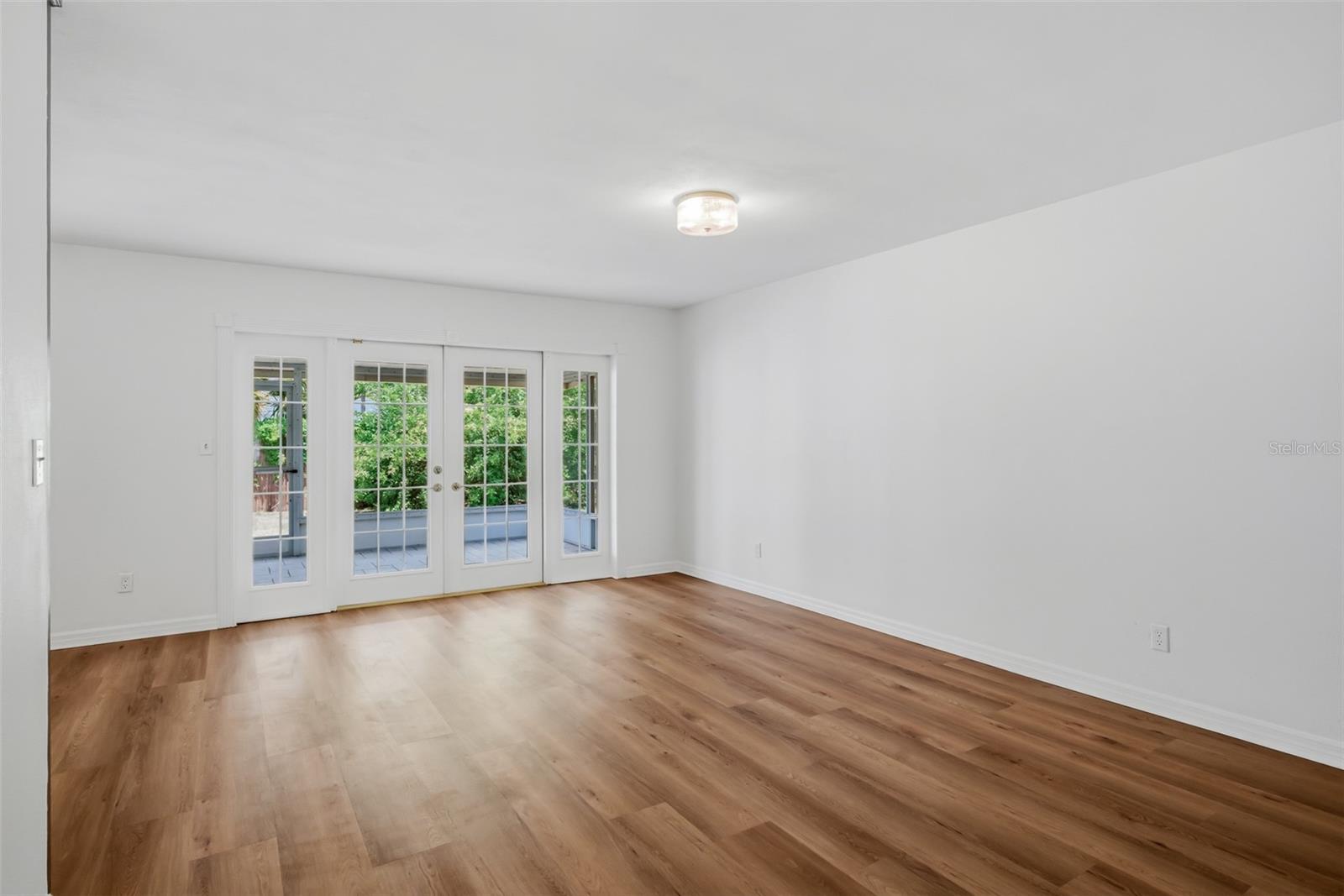 Image 3 of 49 For 4711 Beaumont Street