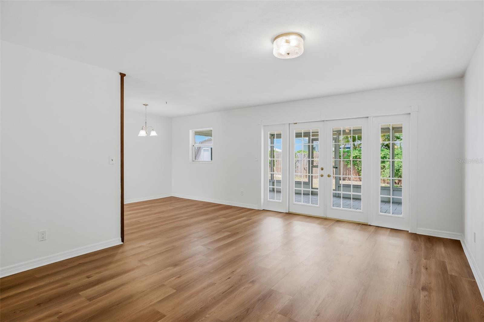 Image 6 of 49 For 4711 Beaumont Street