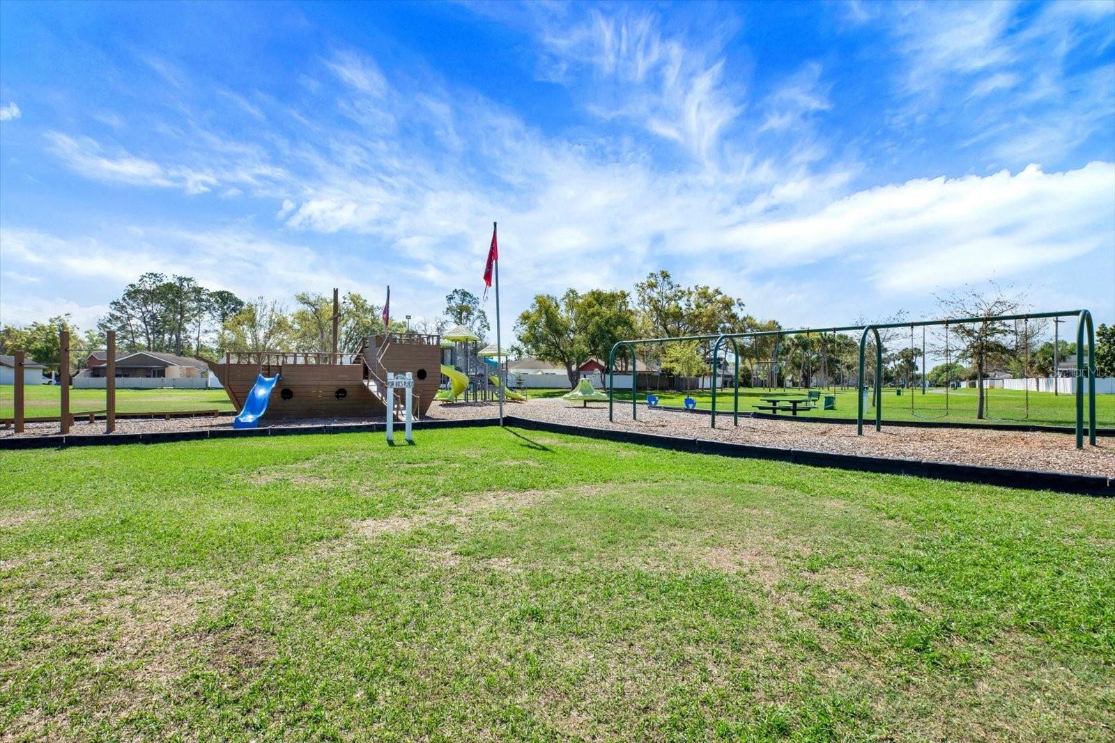 Image 35 of 39 For 10320 Fernbrook Lane