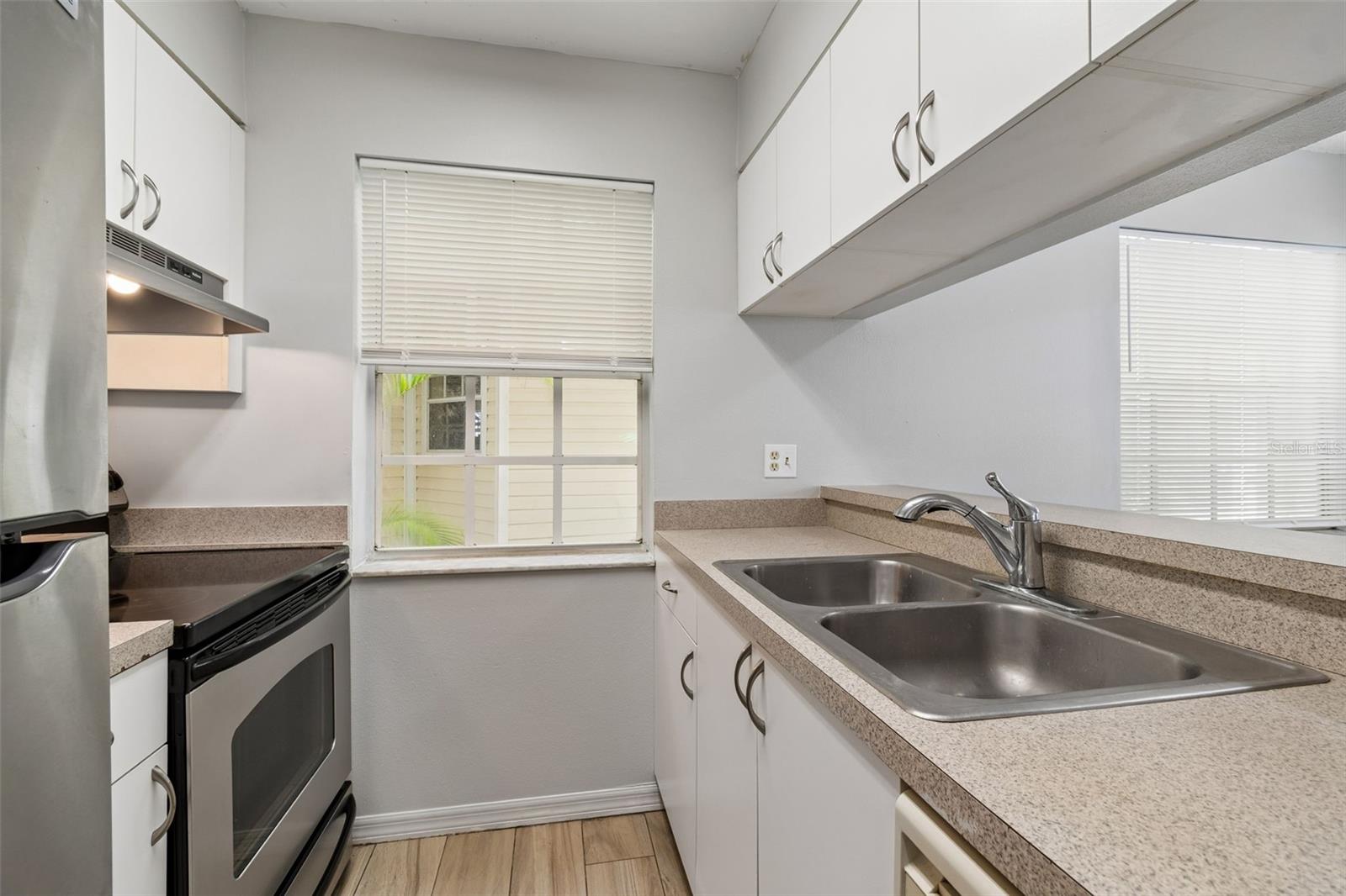 Image 11 of 38 For 6915 Stones Throw Circle N 3106