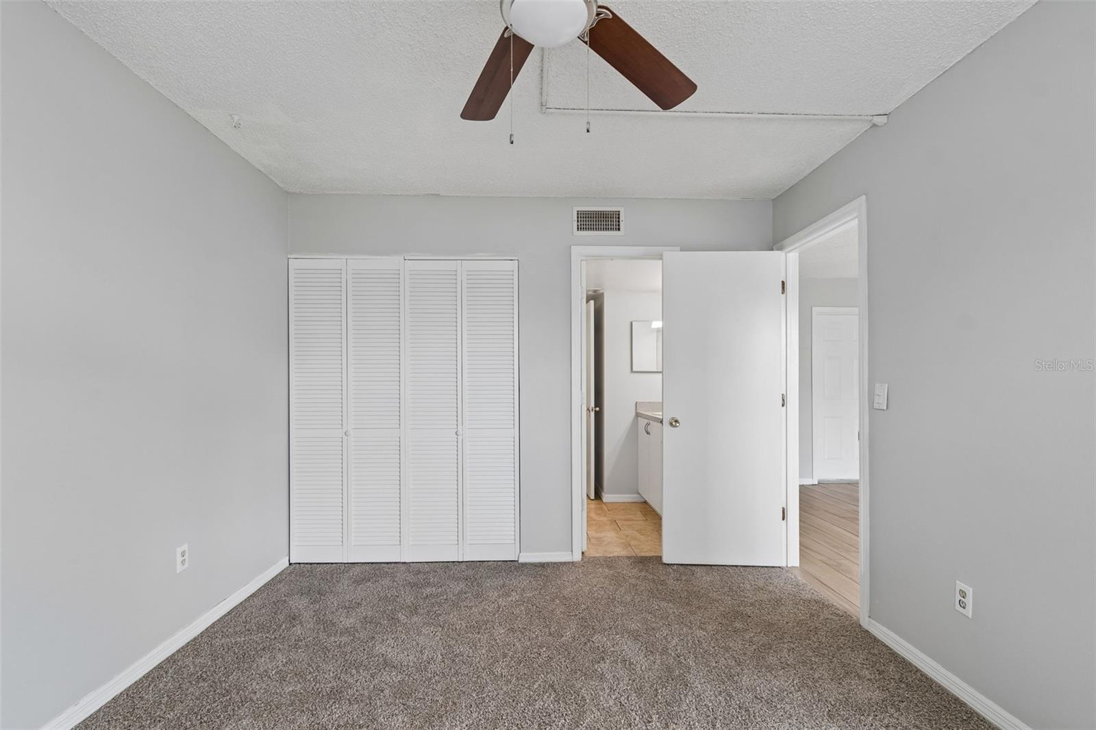 Image 22 of 38 For 6915 Stones Throw Circle N 3106