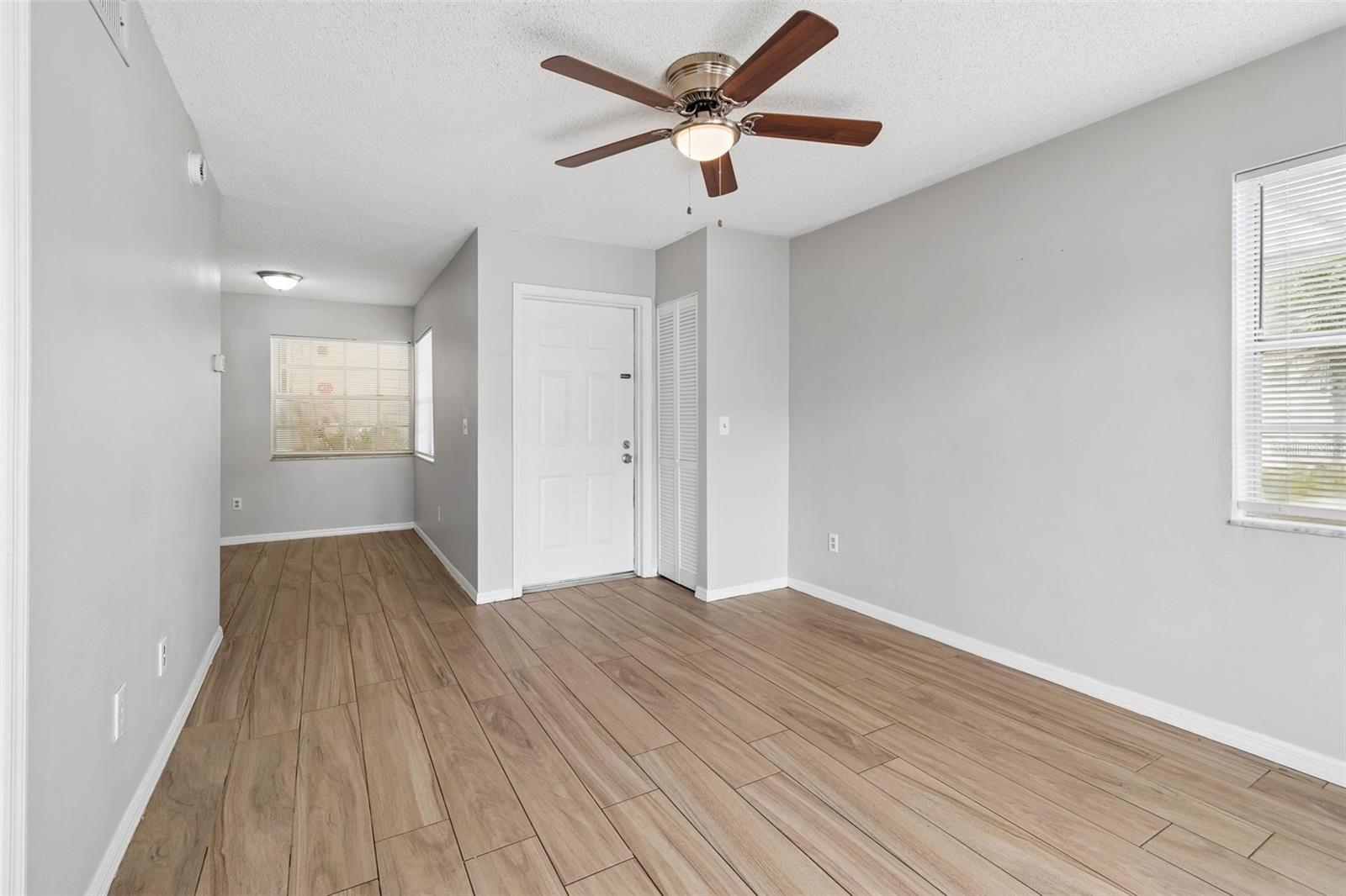 Image 4 of 38 For 6915 Stones Throw Circle N 3106