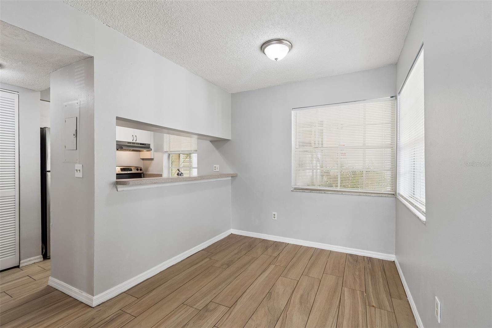 Image 9 of 38 For 6915 Stones Throw Circle N 3106