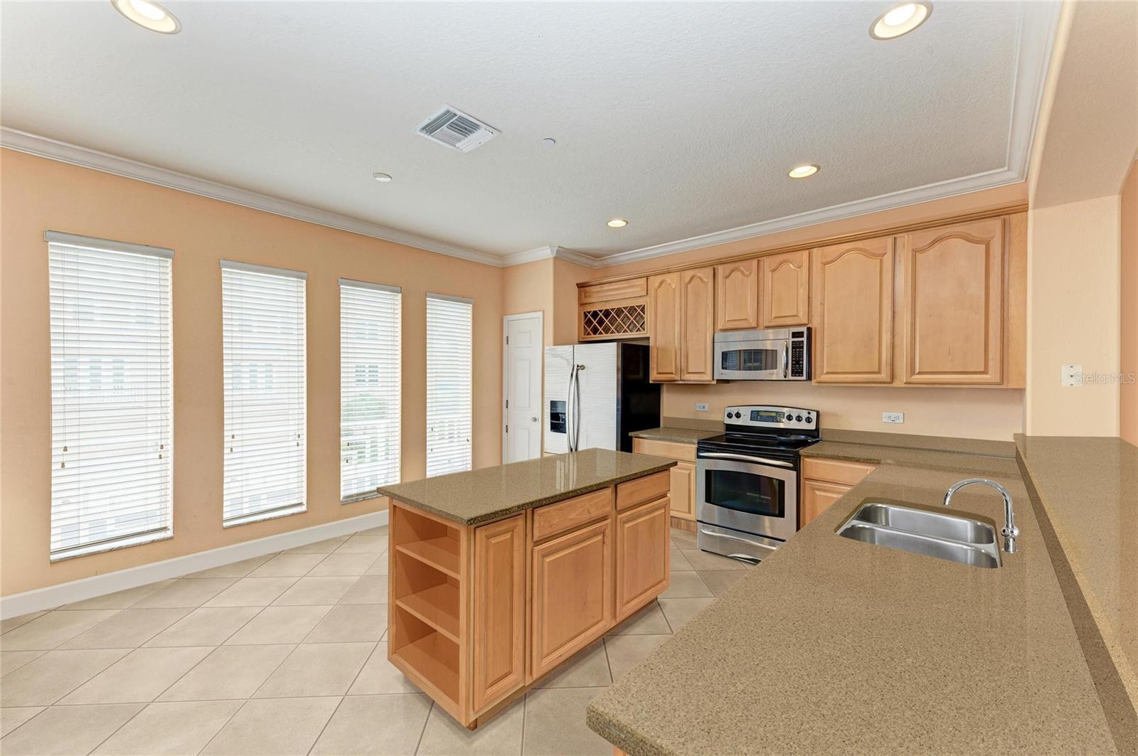 Image 7 of 41 For 7169 Conch Boulevard