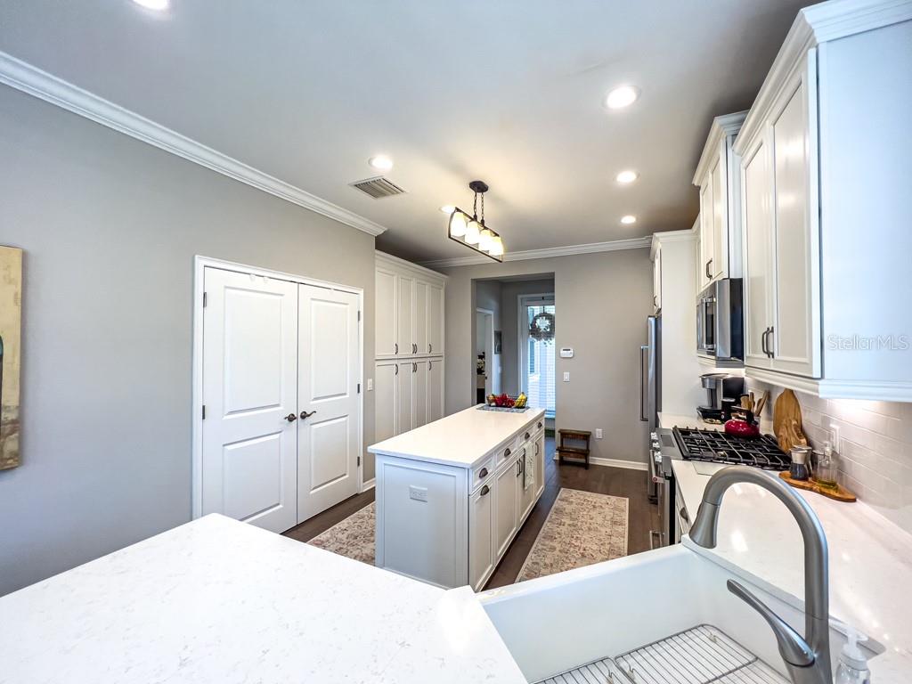 Image 21 of 32 For 5742 Circa Fishhawk Boulevard