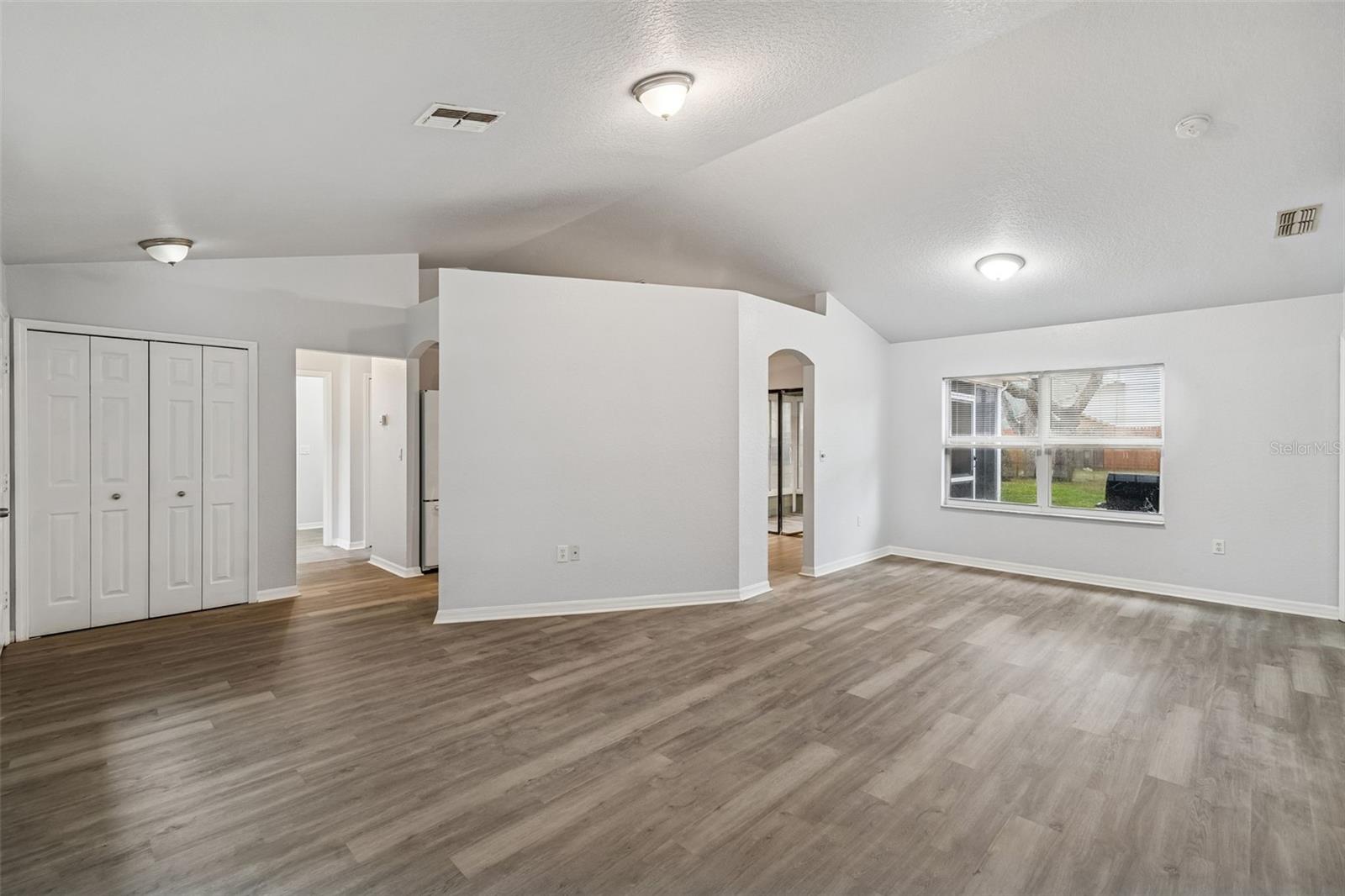 Image 5 of 24 For 2255 Ancho Avenue