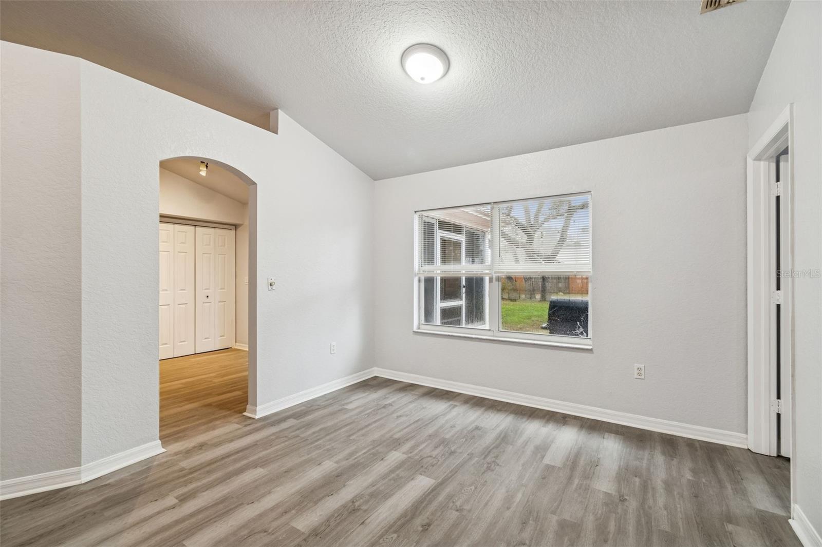 Image 7 of 24 For 2255 Ancho Avenue