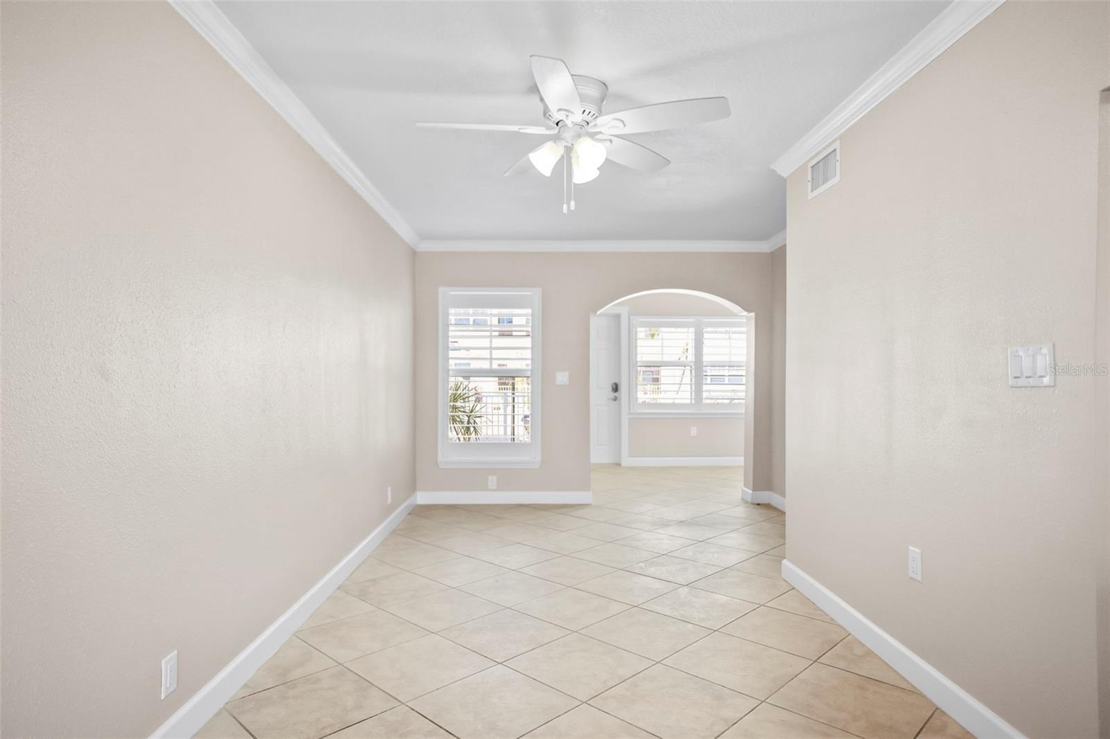 Image 10 of 34 For 19417 Gulf Boulevard A-104