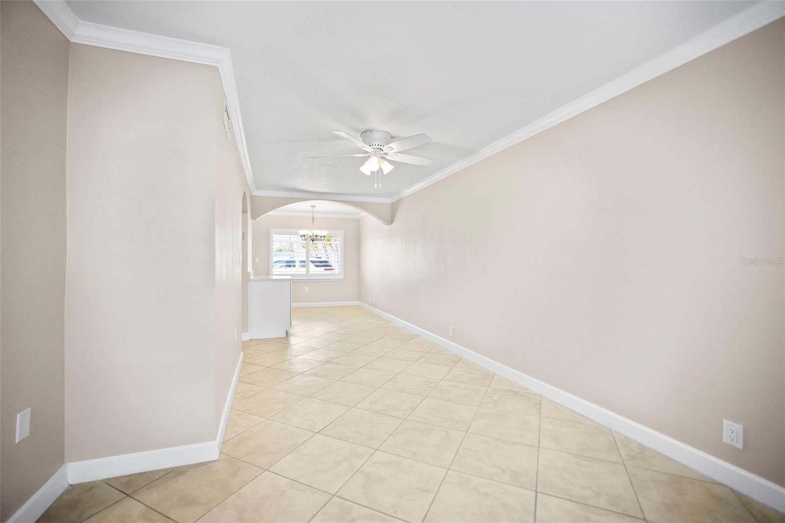 Image 11 of 34 For 19417 Gulf Boulevard A-104