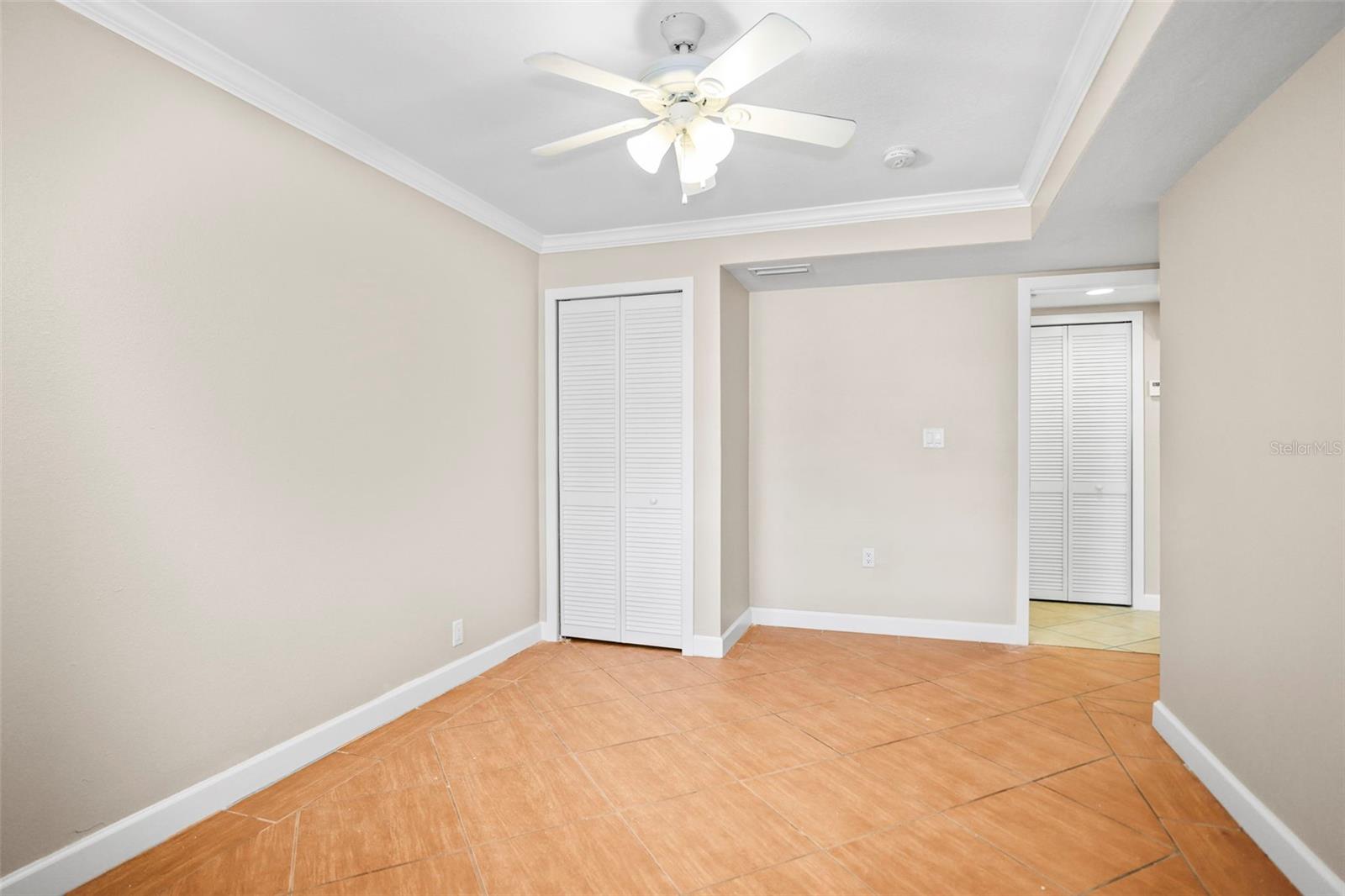 Image 18 of 34 For 19417 Gulf Boulevard A-104