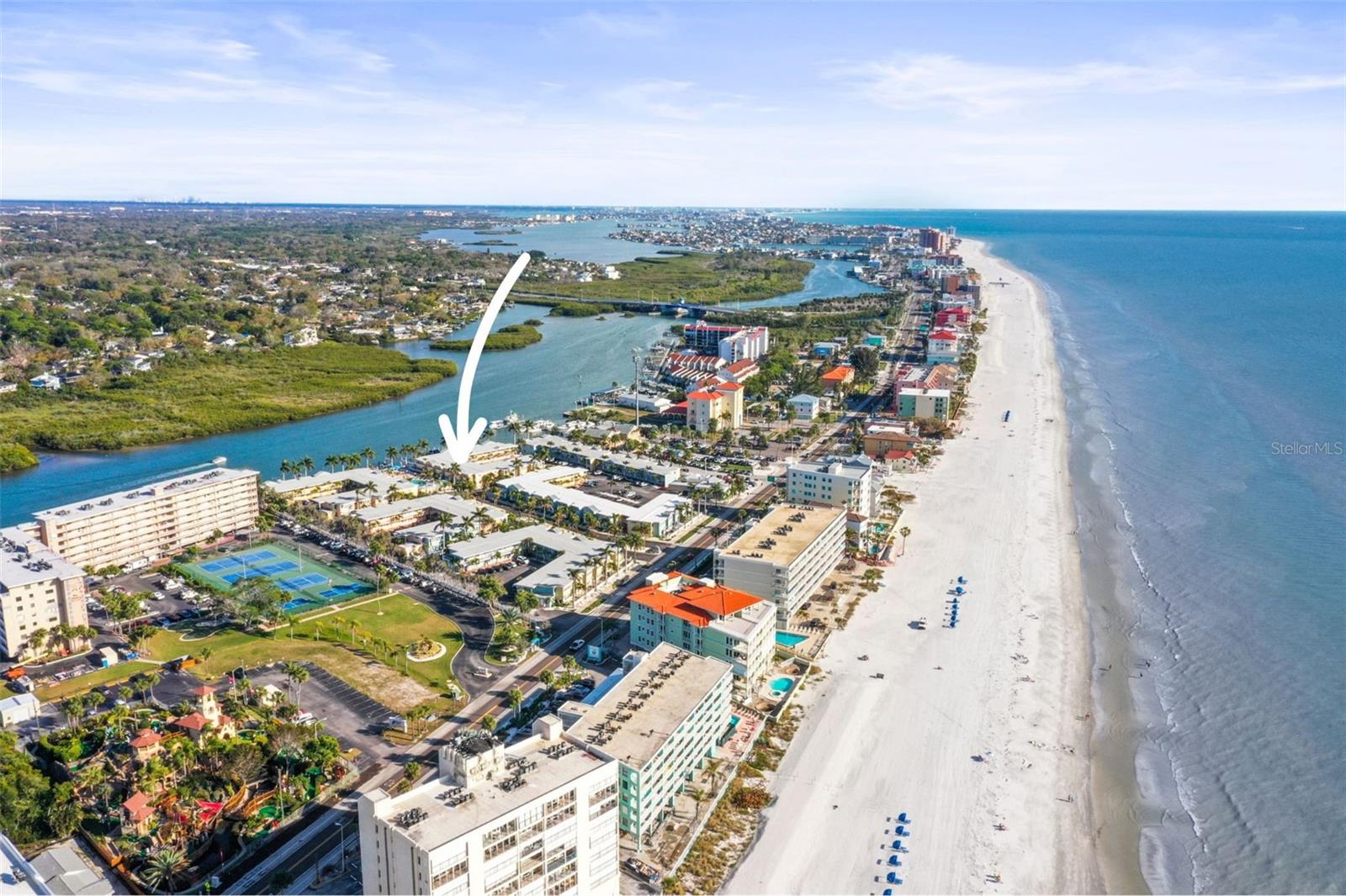 Image 20 of 34 For 19417 Gulf Boulevard A-104