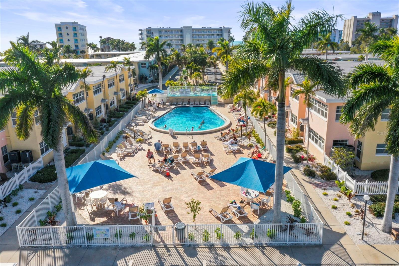 Image 32 of 34 For 19417 Gulf Boulevard A-104