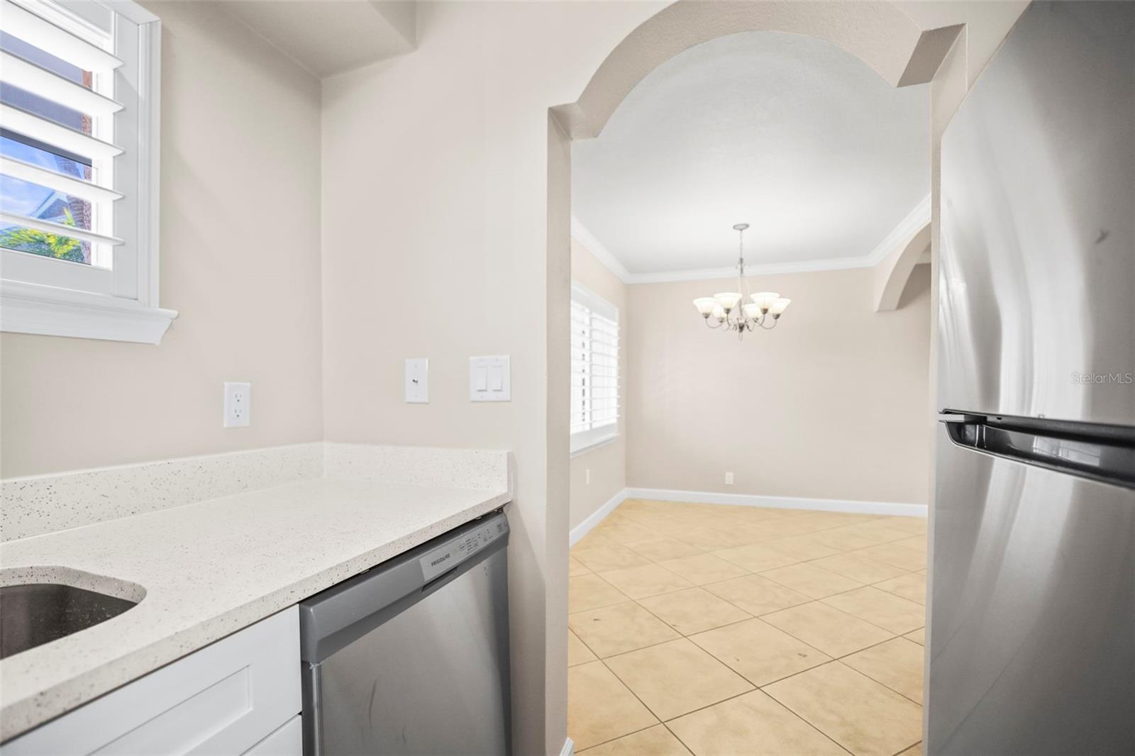 Image 6 of 34 For 19417 Gulf Boulevard A-104