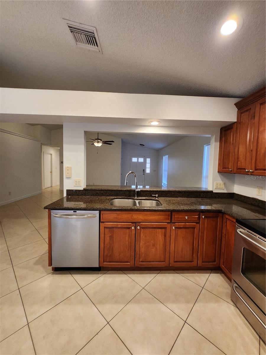 Image 3 of 13 For 10102 Cedar Dune Drive